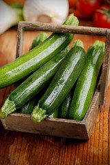 zucchine verdi biologiche