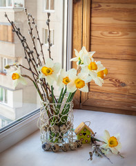 Daffodils, willow twigs and quail eggs