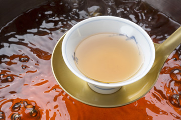 出汁の味見