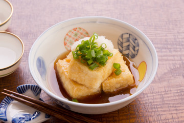 揚げ出し豆腐