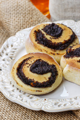 Poppy seed buns