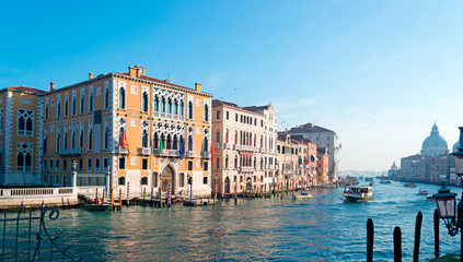 Fototapeta na wymiar blue sky in Venice