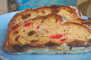 Fruitcake with raisin and Seasoning