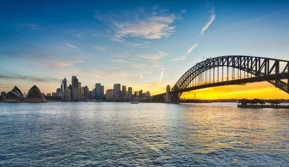 Wandaufkleber Dramatisches Panorama-Sonnenuntergangsfoto Hafen von Sydney © steheap