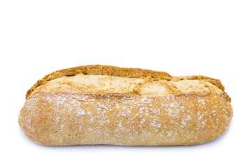 Bollo de pan de pueblo hecho en horno de leña aislado en blanco