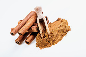 Cinnamon sticks and cinnamon powder