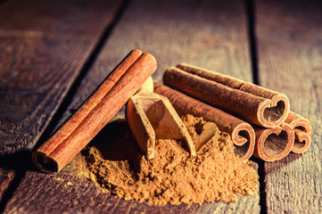 Cinnamon sticks and cinnamon powder - 59745224