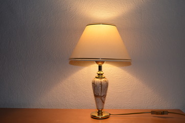 Nachttischlampe