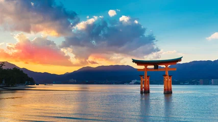 Fototapete Japan Großes schwimmendes Tor (O-Torii) in Miyajima