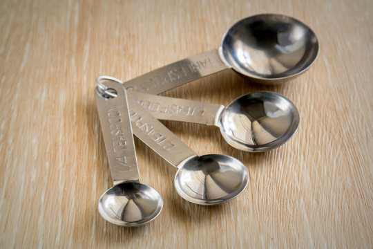 Measuring spoons