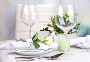 Table arrangement in restaurant