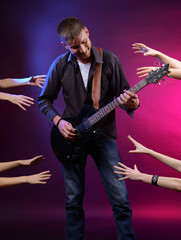 Fototapeta premium Guitarist singing