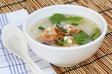 boiled rice with shrimp