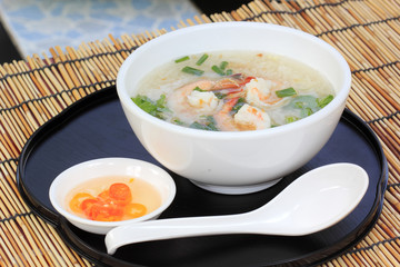 boiled rice with shrimp