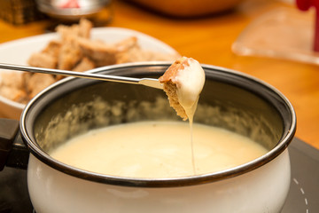 Cheese fondue - 59782612