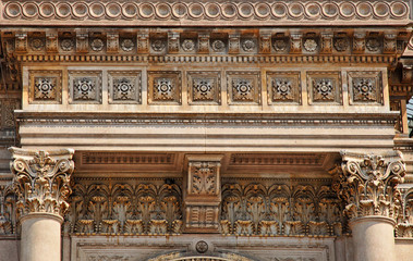 Fototapeta premium Milan, famous Victor Emanuel shopping gallery detail.