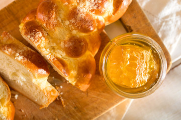 Egg bread, Challah