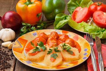 meatballs in tomato sauce