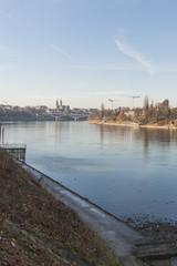 Basel, Rhein und Altstadt, Uferweg, Schweiz