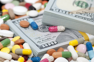 Money bundle (pack) among various drugs