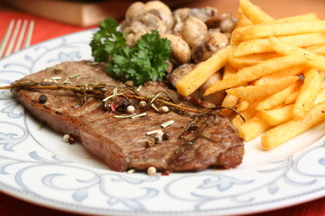 Steak und Pommes