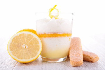 lemon tiramisu dessert