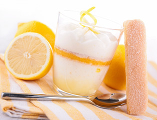 lemon tiramisu dessert