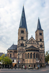 Fototapeta na wymiar Minster (kościół) w Bonn, Niemcy