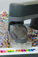 offset icc profile, spectrophotometer robot measures color