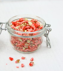 bocal de pralines roses concassées