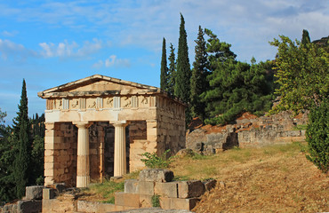 Fototapeta na wymiar Ruiny starożytnego miasta Delphi, Grecja