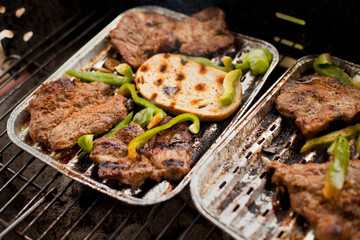 mięso pieczone grill lato wiosna ogród przyjęcie