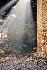 rudere inondato di luce