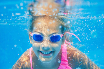 Fototapeta premium Underwater girl