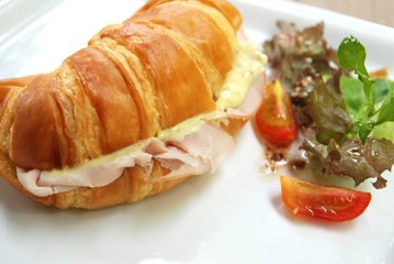 smoked ham croissant sandwich