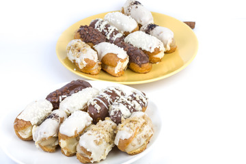 eclair on plates