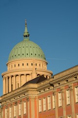 Obraz premium Potsdam-Nikolaikirche mit Stadtschloss