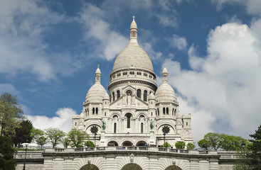 Fototapeta premium Sacred Heart of Jesus, Montmartre hills, Paris, France