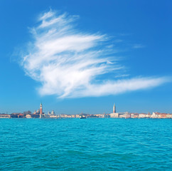 Fototapeta na wymiar Venice shore