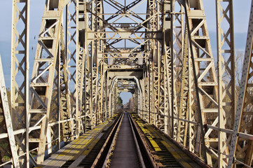 Fototapeta premium Steel railway bridge