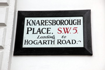 London Street Sign, Hogarth Road, Knaresborough Place