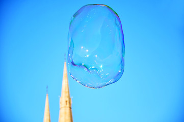 Flying big bubble