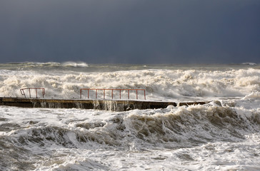 A powerful winter storm in the Black Sea near Sochi