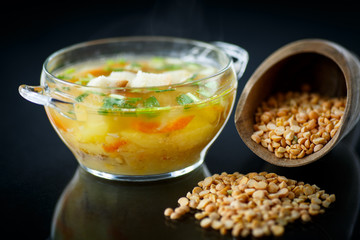 pea soup with croutons