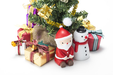 クリスマスツリーとサンタクロースとプレゼント