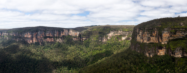 Fototapeta na wymiar Grose Valley in Blue Mountains Australia