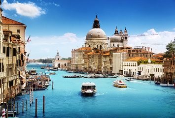 Fototapeta na wymiar Canal Grande i Della Salute Bazylika Santa Maria, Wenecja, Włochy