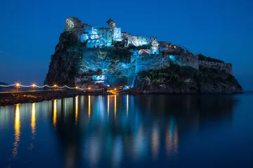 Deurstickers aragonese castle in the night © Romolo Tavani