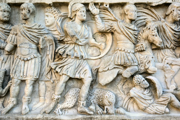 Fototapeta na wymiar Roman rze¼ba, scena polowania, sarkofag, Spoleto, Umbria