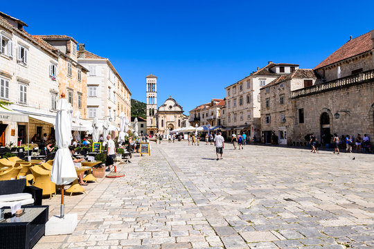 Fototapeta Main square of the old town of Hvar on Hvar island in Croatia